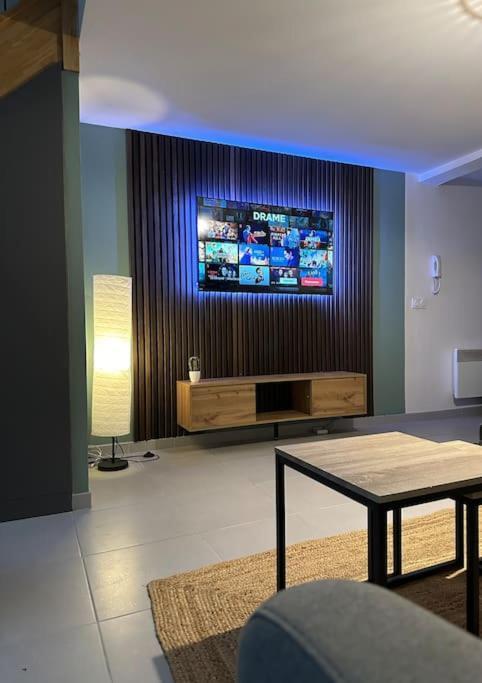 Appartement Le 58 - Loft Robespierre à Reims Extérieur photo